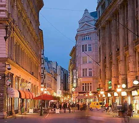 Lovely Vaci Str. *